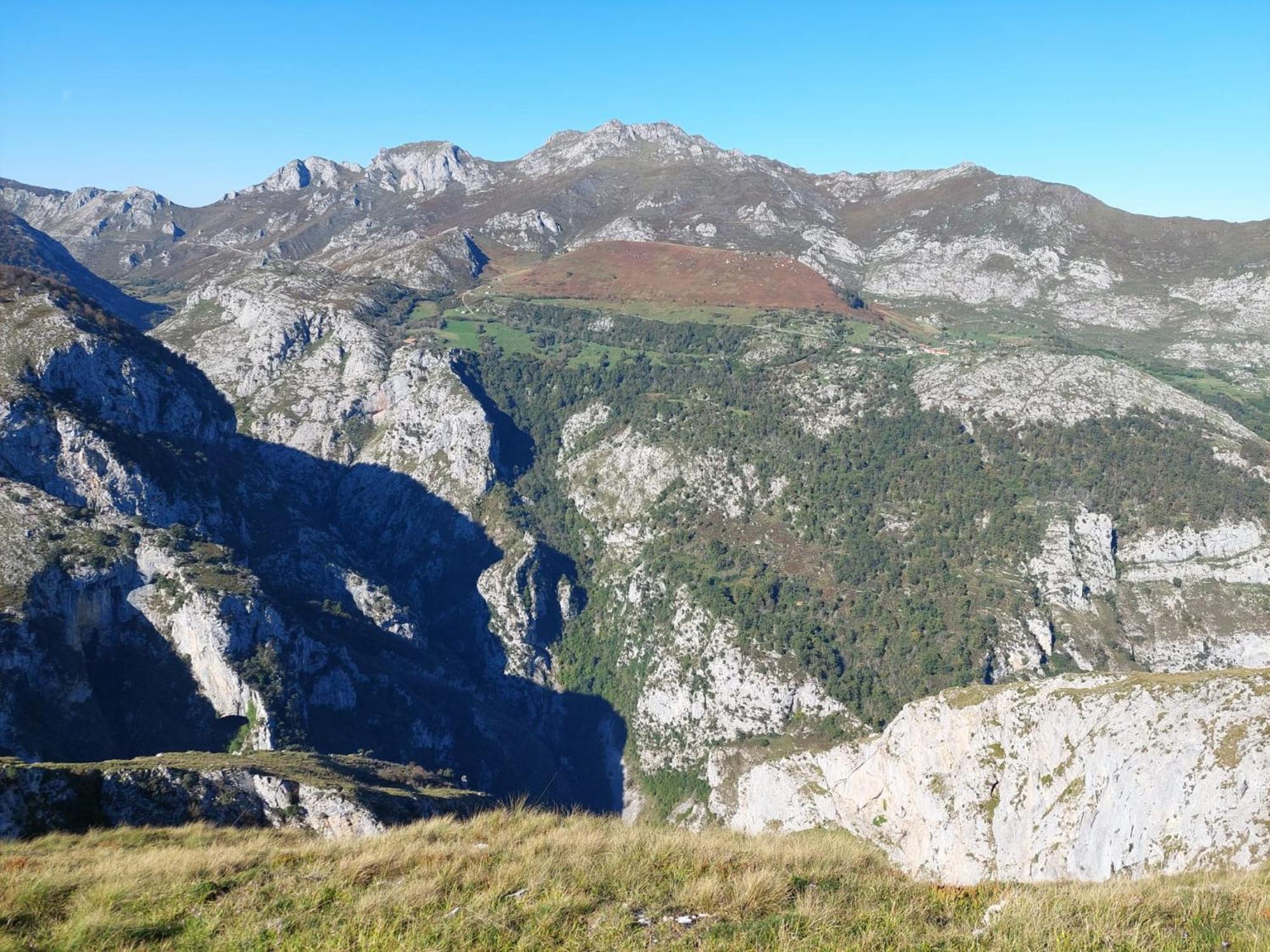 Hosteria Picos De Europa Potes Esterno foto